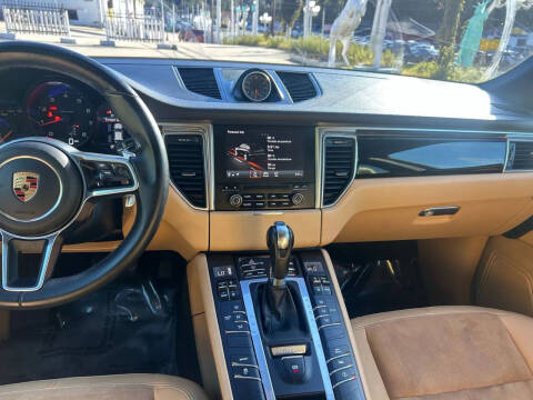 2018 Porsche Macan