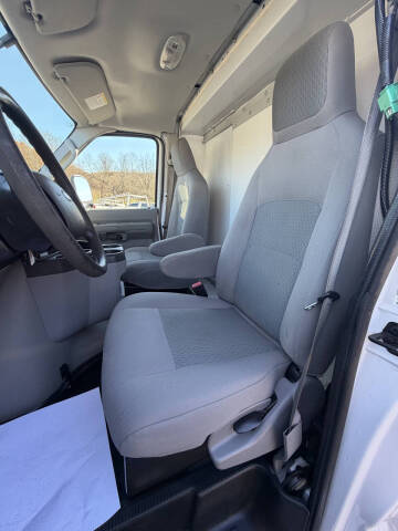 2016 Ford E-Series E-350 SD