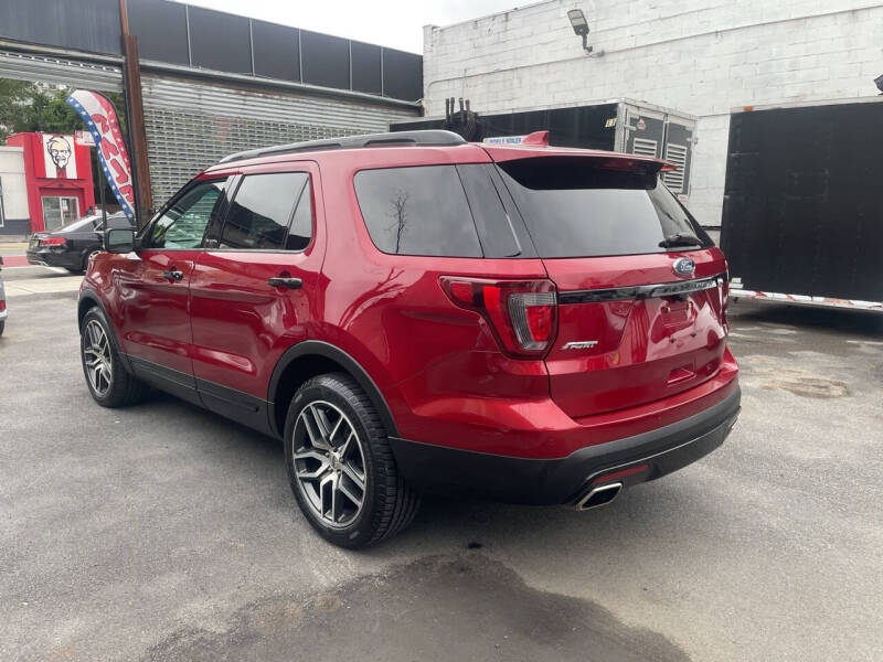 2017 Ford Explorer Sport