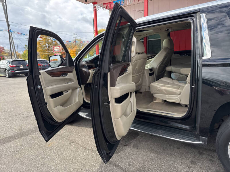 2016 Cadillac Escalade ESV Luxury Collection