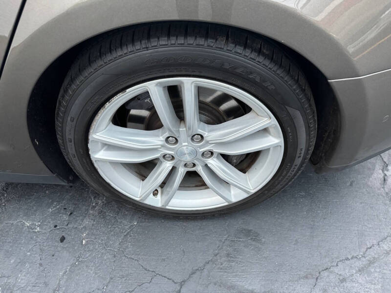 2015 Tesla Model S 85D