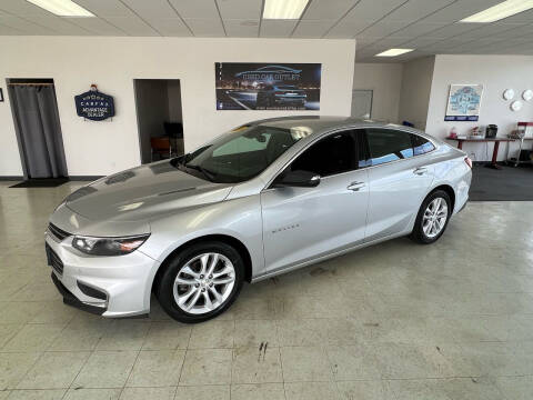 2018 Chevrolet Malibu for sale at Used Car Outlet in Bloomington IL