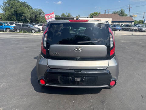 2016 Kia Soul +