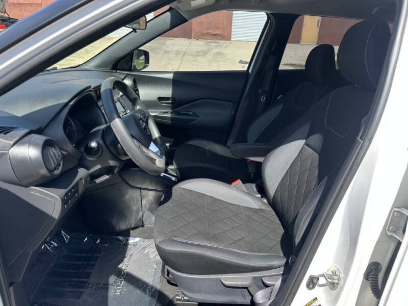 2020 Nissan Kicks S