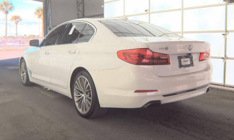 2018 BMW 5 Series 540i