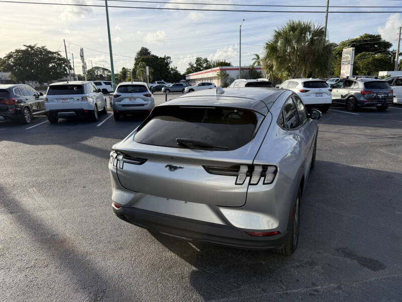 2021 Ford Mustang Mach-E Select