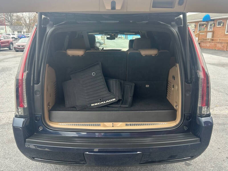 2018 Cadillac Escalade Platinum