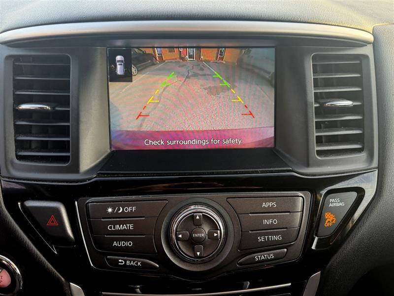 2017 Nissan Pathfinder SV