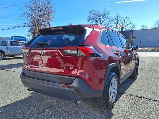 2019 Toyota RAV4 LE