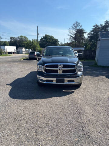 2017 RAM 1500 SLT