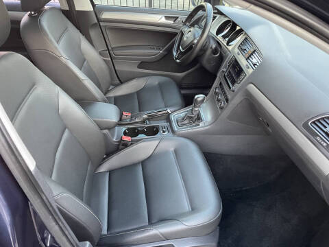 2016 Volkswagen Golf SportWagen TSI SE