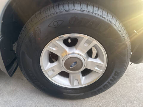 2002 Ford Explorer Sport Trac Value