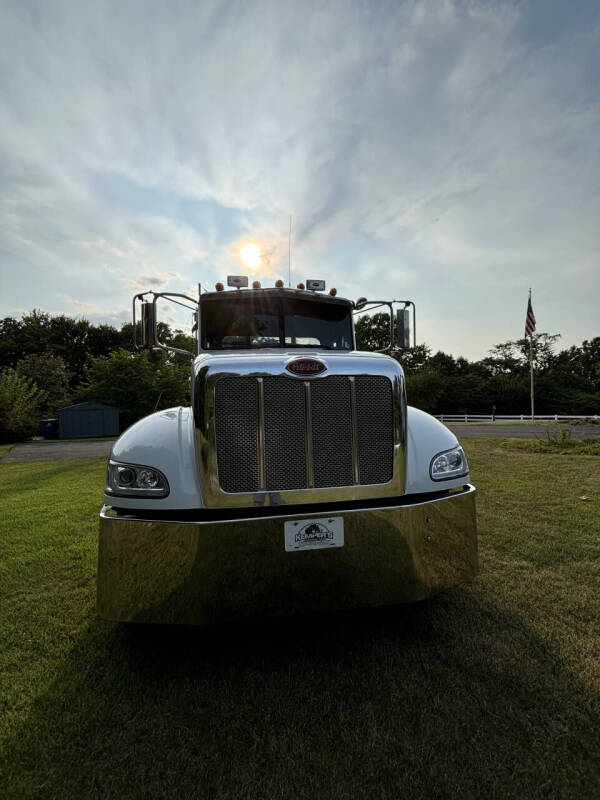 2009 Peterbilt 335