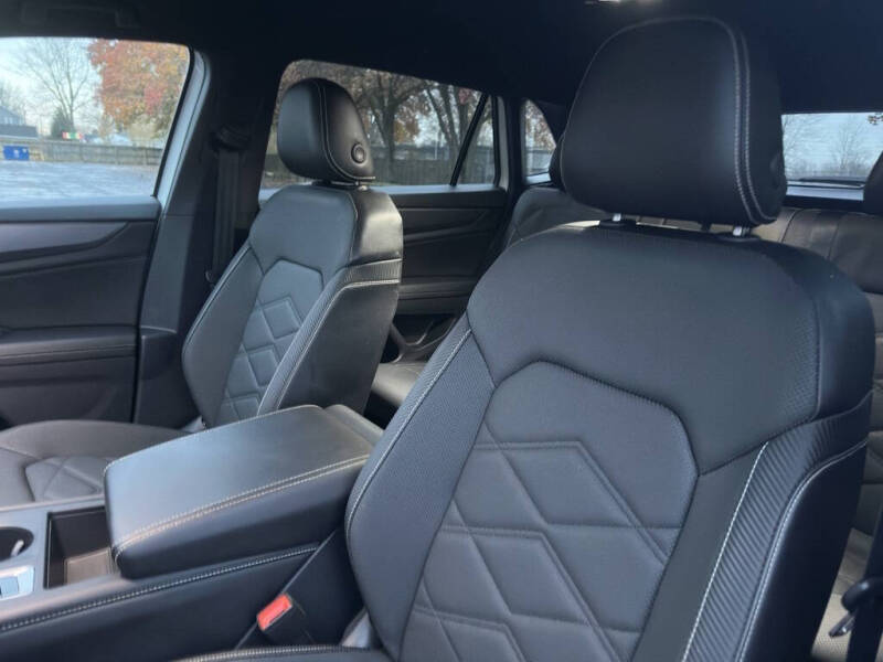 2024 Volkswagen Atlas Cross Sport SE 4Motion