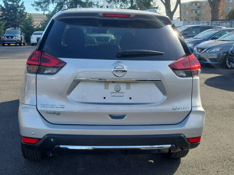 2020 Nissan Rogue SV