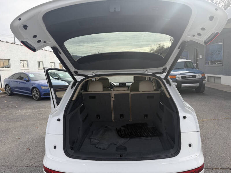 2018 Audi Q5 2.0T quattro Premium Plus