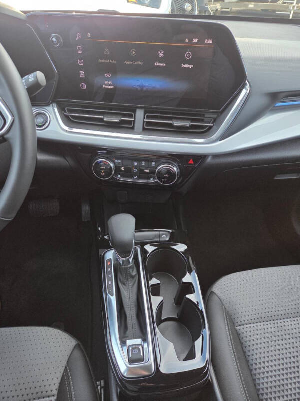 2024 Chevrolet Trax LT