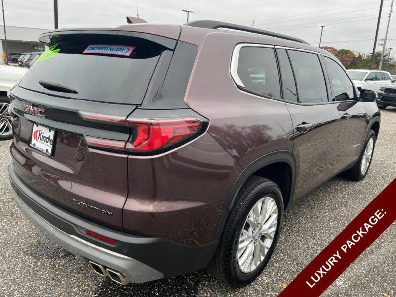 2024 GMC Acadia Elevation