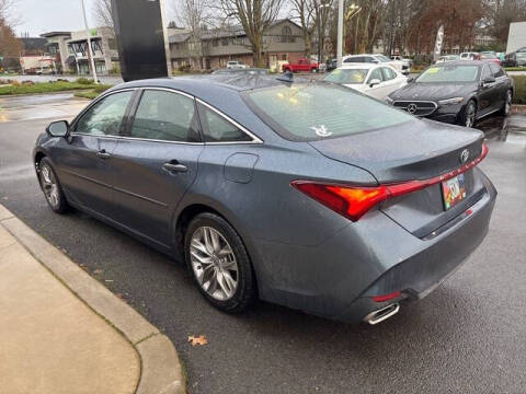 2022 Toyota Avalon XLE