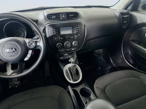 2015 Kia Soul +