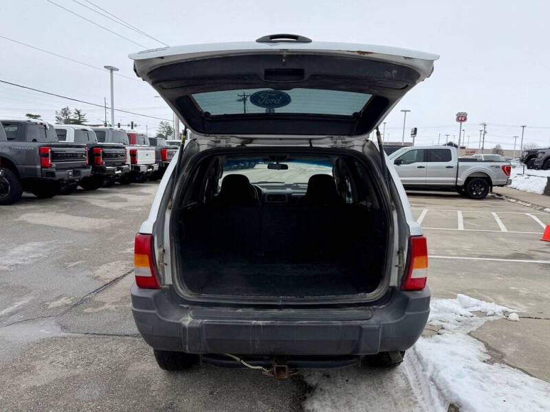 2004 Jeep Grand Cherokee Laredo