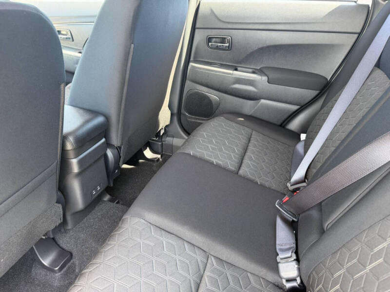 2026 Mitsubishi Outlander Sport LE