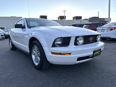 2007 Ford Mustang V6 Deluxe