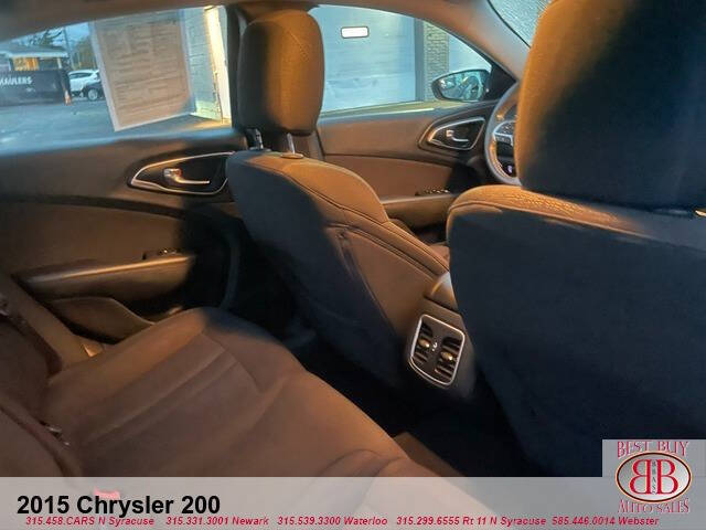 2015 Chrysler 200 Limited