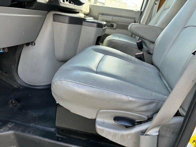 2014 Ford E-Series E-450 SD