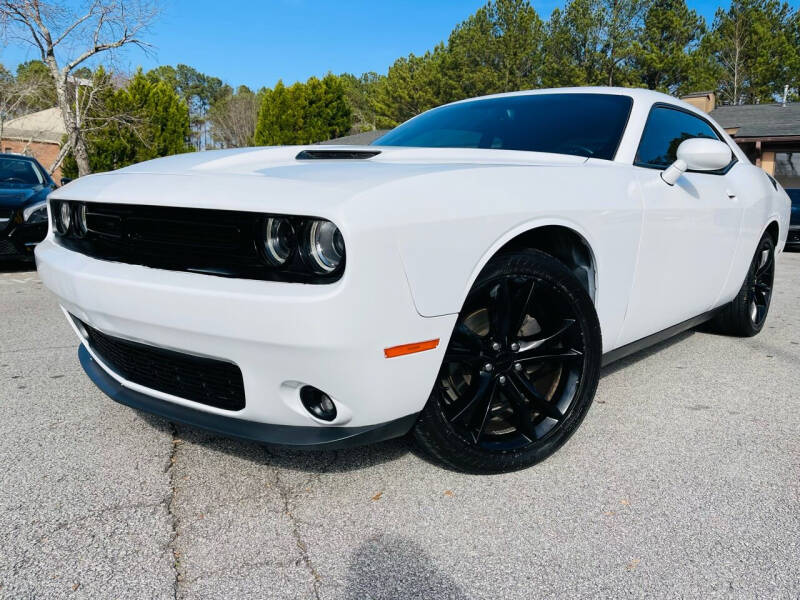 2016 Dodge Challenger for sale at Classic Luxury Motors in Buford GA