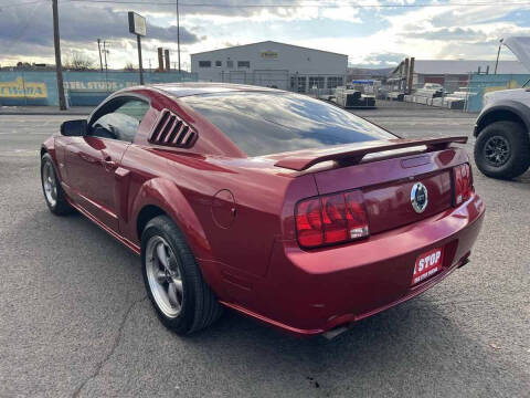 2006 Ford Mustang GT Deluxe