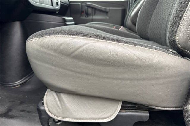 2023 GMC Savana 2500