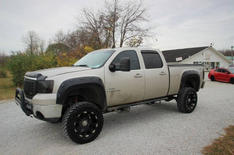 2008 GMC Sierra 2500HD for sale at Low Cost Cars in Circleville OH