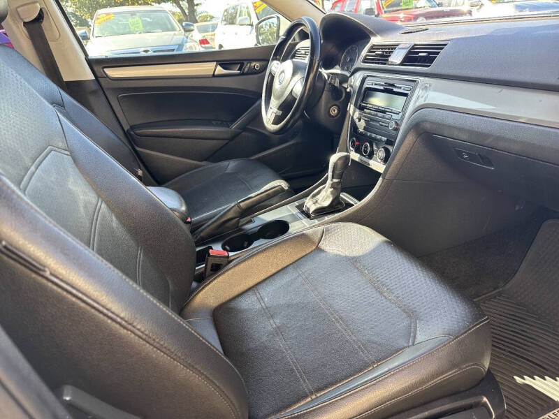 2015 Volkswagen Passat 1.8T Wolfsburg Edition