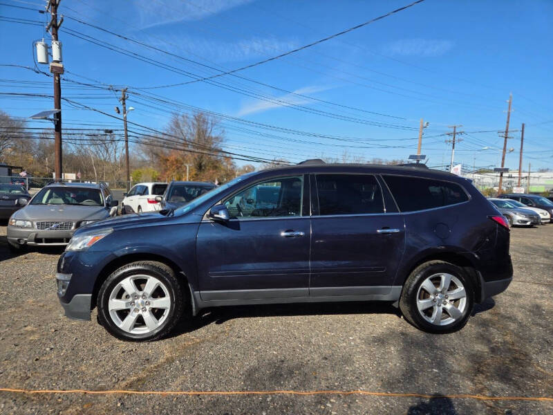 2017 Chevrolet Traverse LT