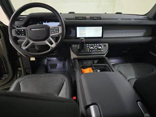 2024 Land Rover Defender 110 P300 S