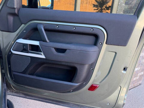 2022 Land Rover Defender 90 Standard