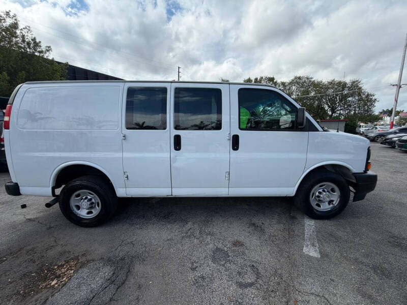 2017 Chevrolet Express 2500