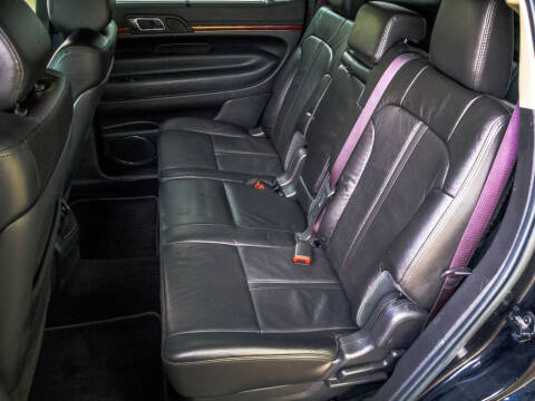 2019 Lincoln MKT Reserve
