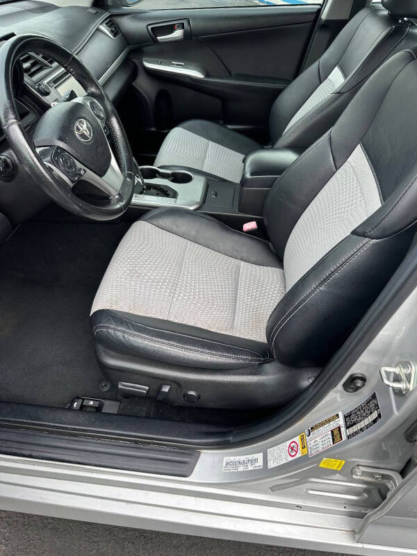 2014 Toyota Camry SE