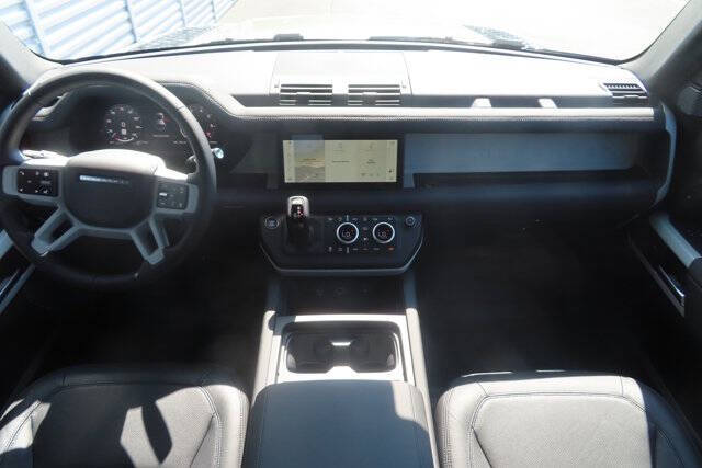 2024 Land Rover Defender 110 P300 S