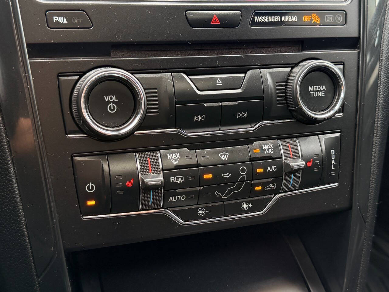 FordExplorer49