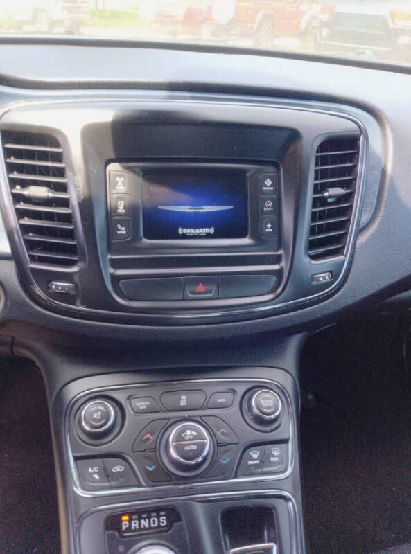 2016 Chrysler 200 S