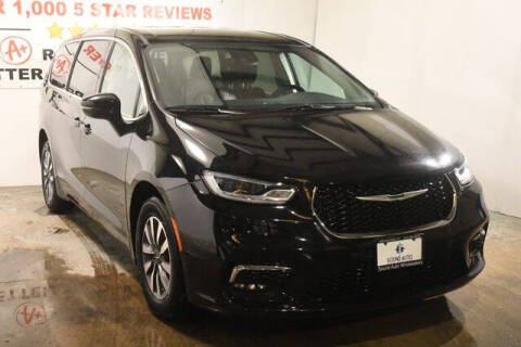 2024 Chrysler Pacifica Plug-In Hybrid Select