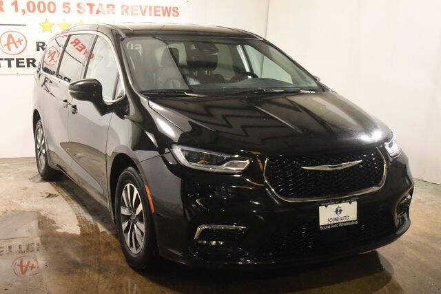 2024 Chrysler Pacifica Plug-In Hybrid Select