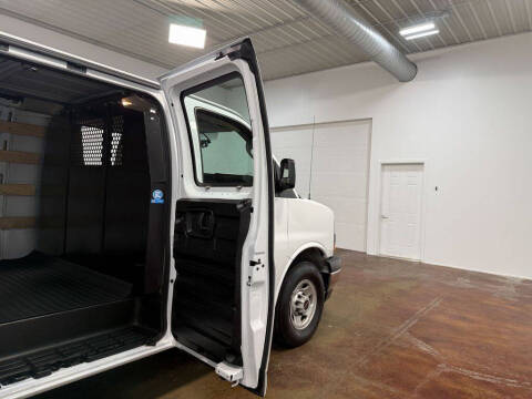 2024 GMC Savana 2500