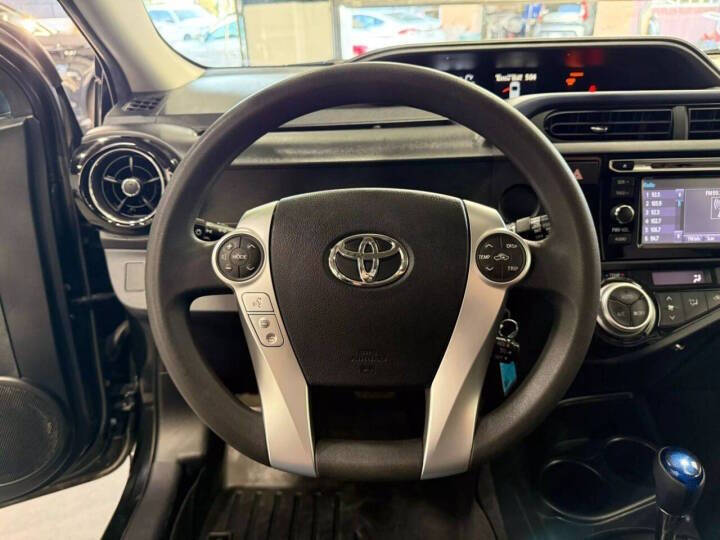 2016 Toyota Prius c Two