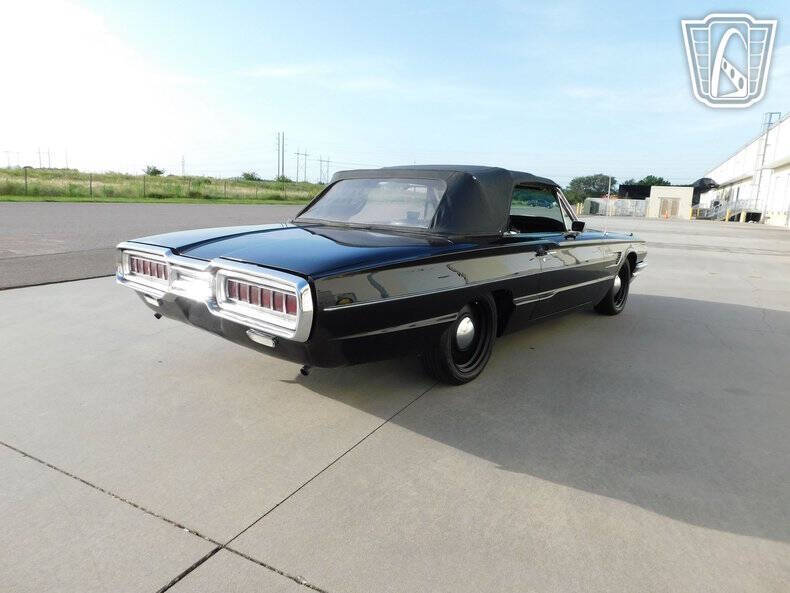 1965 Ford Thunderbird