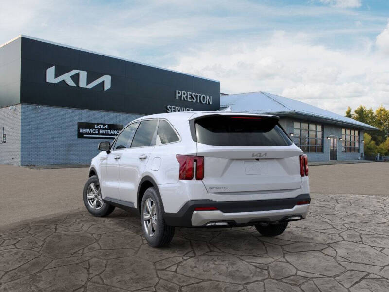 2025 Kia Sorento LX