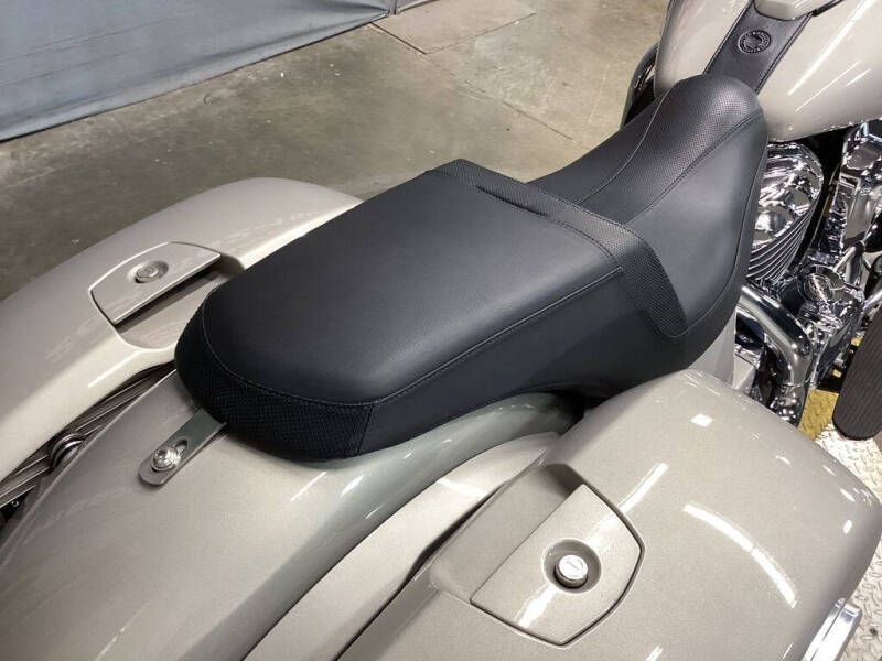 2022 Indian Chieftain Limited Silver